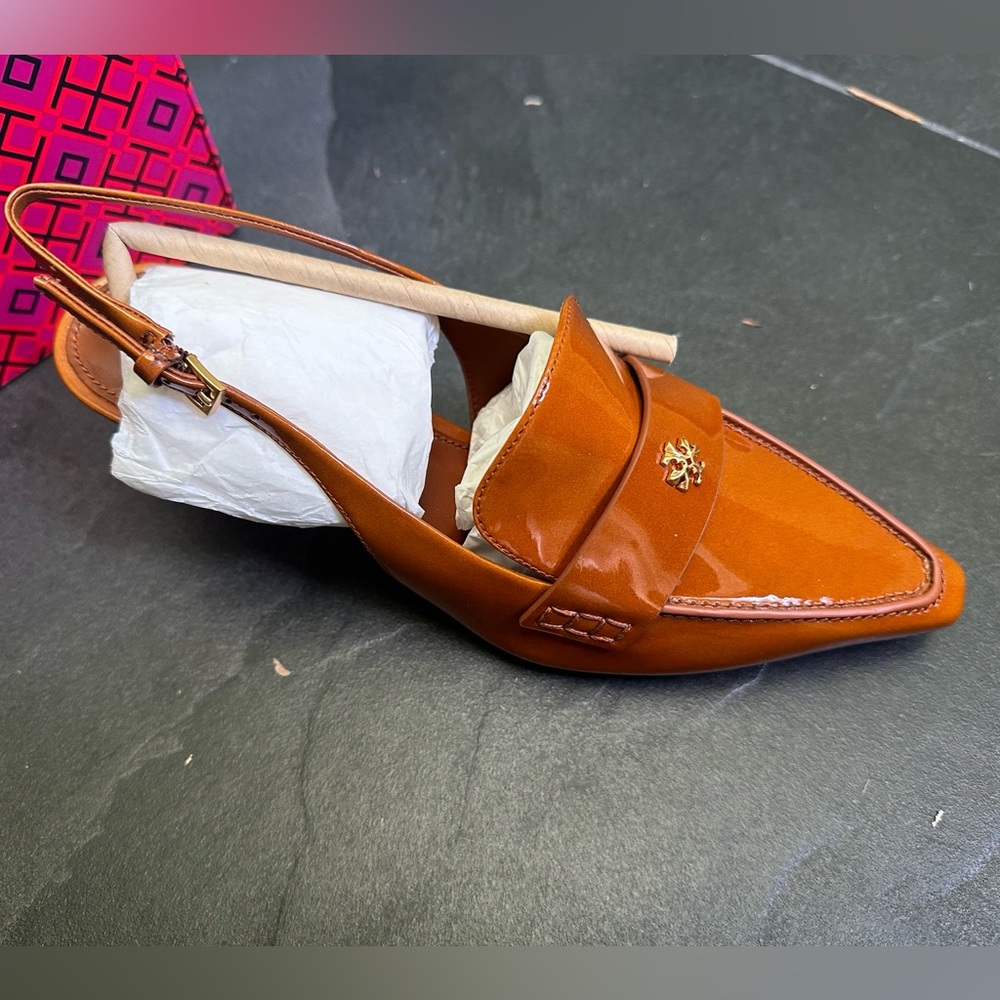 New in box Tory Burch Pointed Slingback Pump in Cuoio Spongy size 6